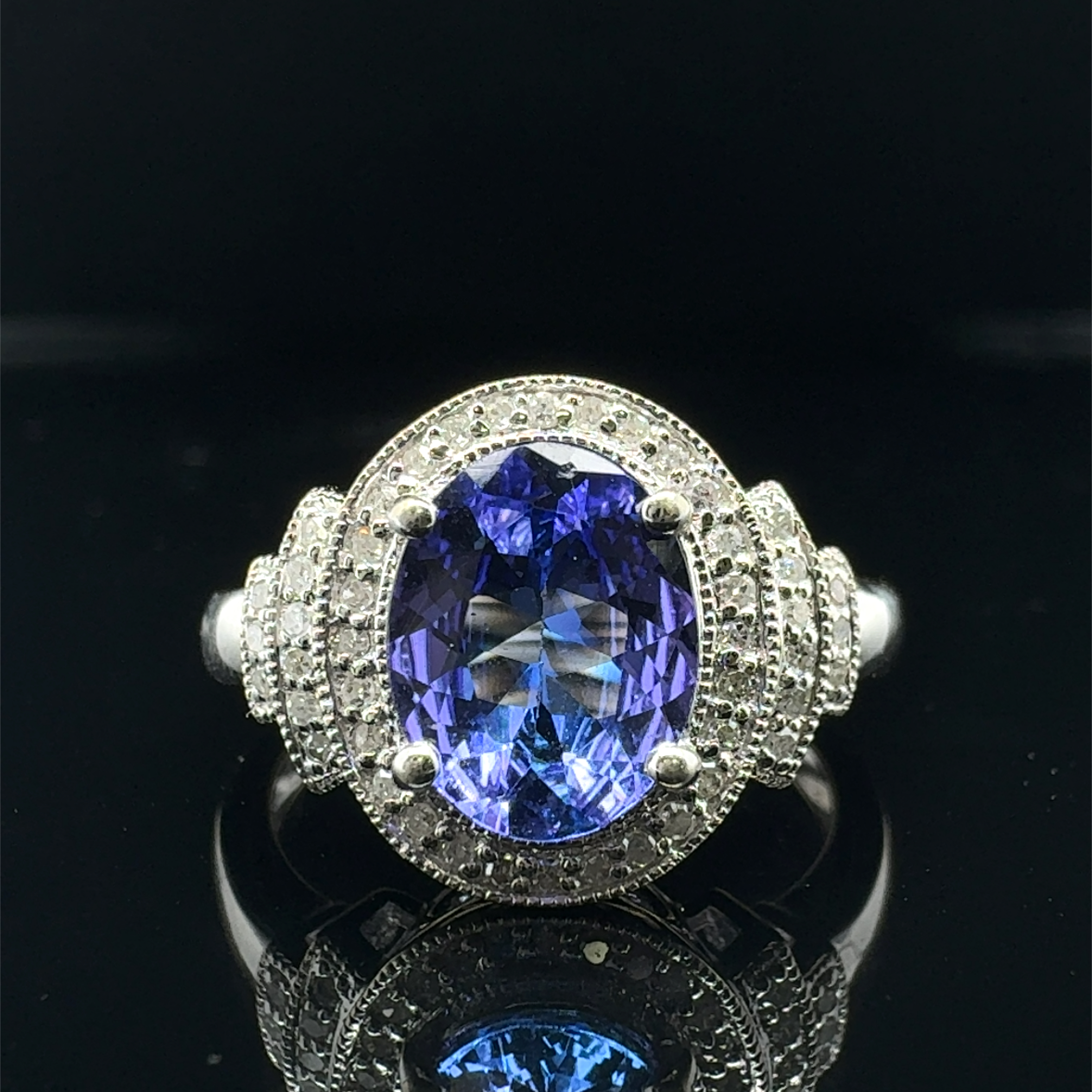 Fine gemstone ring